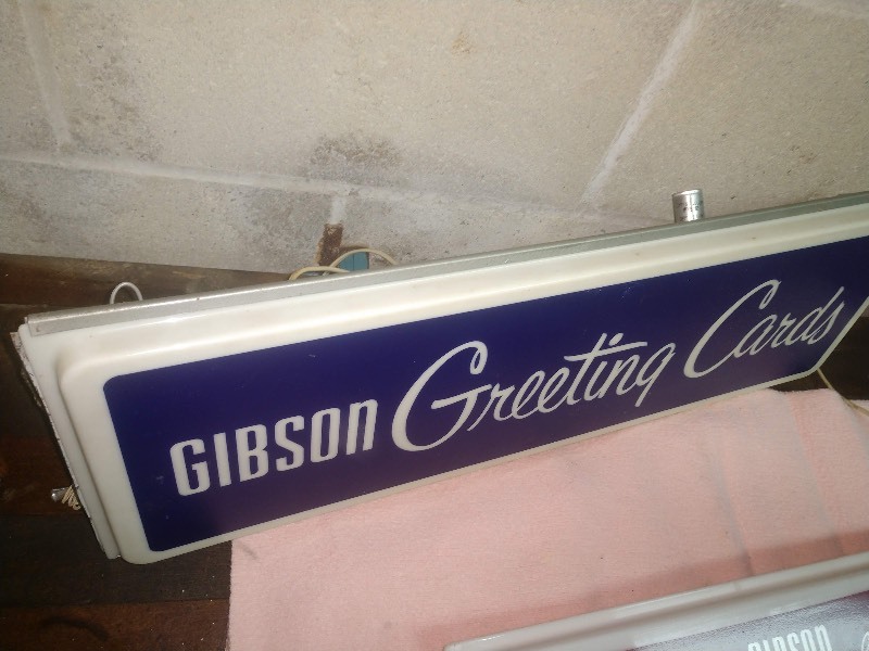 lot 112 image: Vintage Advertising Light w Interchangeable Signs 