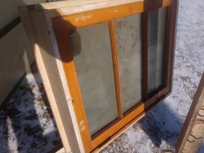 lot 144 image: Salvaged 3 Window Cased Window