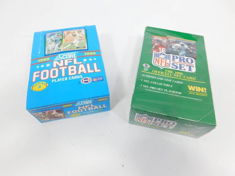 lot 50 image: NFL Pro Set THE 1990 OFFICIAL NFL CARD & 1990 SCORE NFL FOOTBALL Player Cards--Series 2