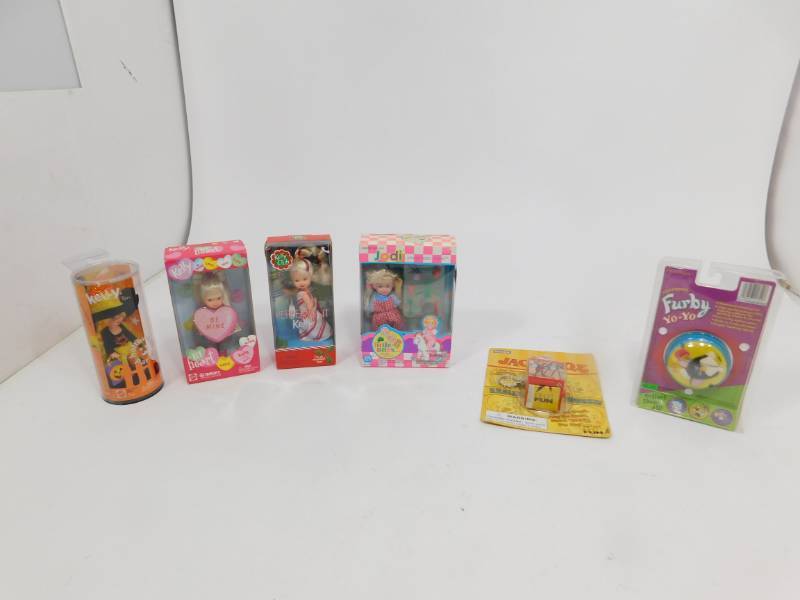 lot 65 image: Six Collectors Items