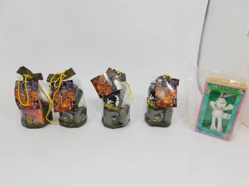 lot 67 image: Four GARGOYLES Night Defender Locker Bags--&-- One TRIX Rabbit Art Craft Basket Kit