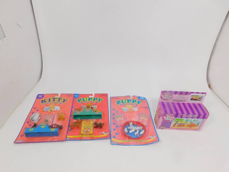 lot 68 image: Two Puppy In My Pocket Sets & One Kitty In My Pocket Set & One Littlest Pet Shop With Tiny Tortoises On Palm Beach