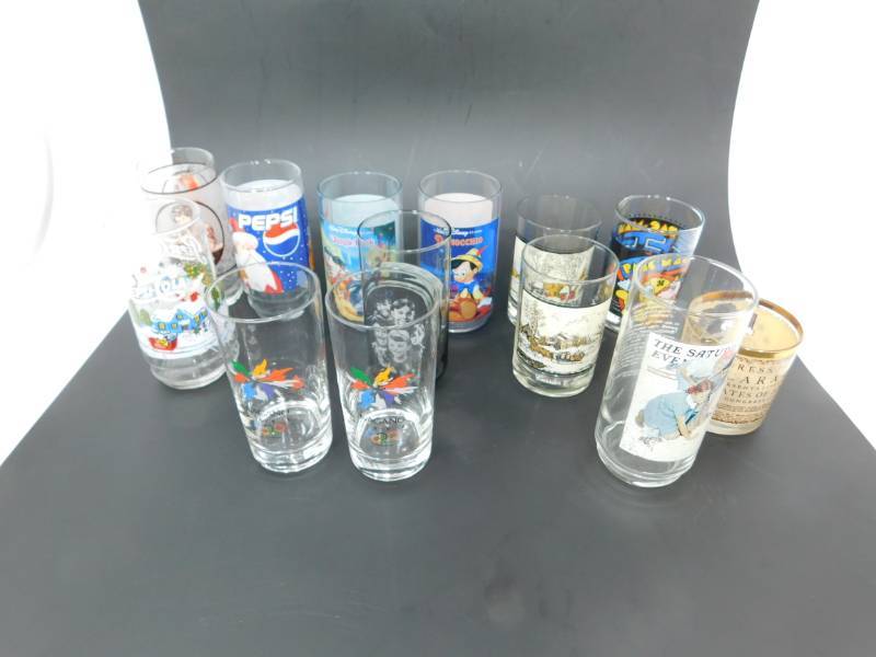 lot 76 image: Thirteen Glasses