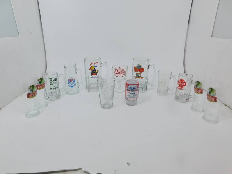 lot 79 image: Thirteen Miscellaneous Size Glassware