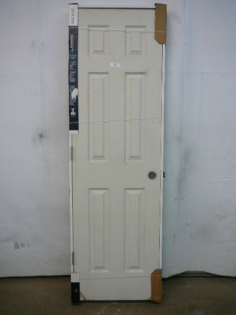 lot 1 image: Molded 6 Panel Textured Door