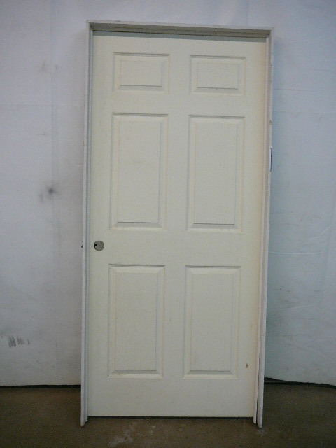 lot 6 image: Molded 6 Panel Textured Door
