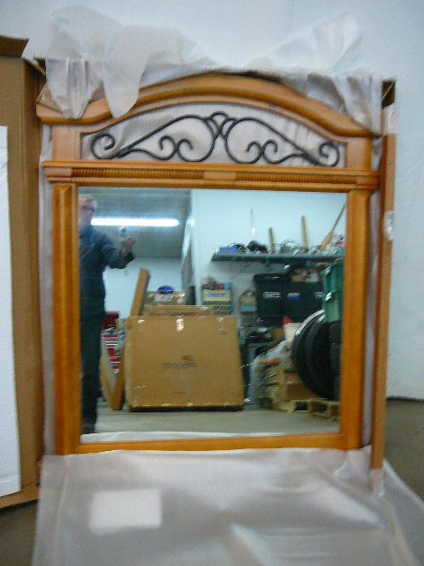 lot 81 image: Large Dresser Mirror