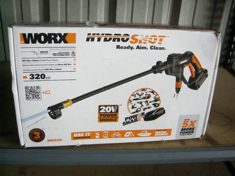 lot 5 image: Worx Hydroshot Cordless Pressure Washer