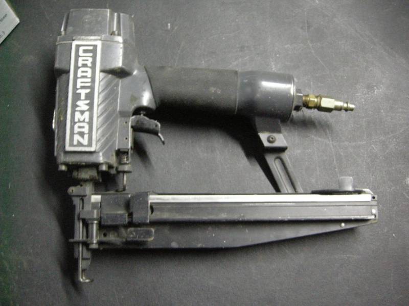 lot 68 image: Craftsman Finishing Nailer