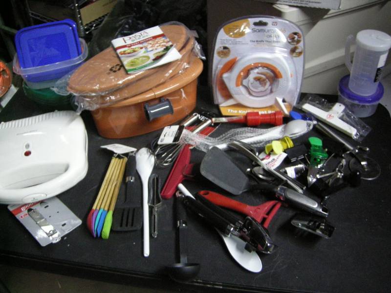 lot 79 image: Kitchen Gadgets