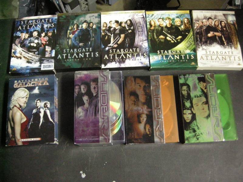 lot 92 image: Stargate Atlantis, Battlestar Galactica, Sliders DVD Series Sets