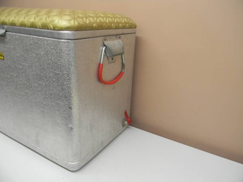 Vintage sales aluminum cooler