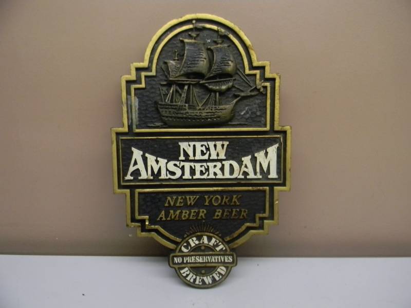 lot 32 image: NEW AMSTERDAM BEER SIGN - APPROX 11 BY 17 - SEE PICTURES