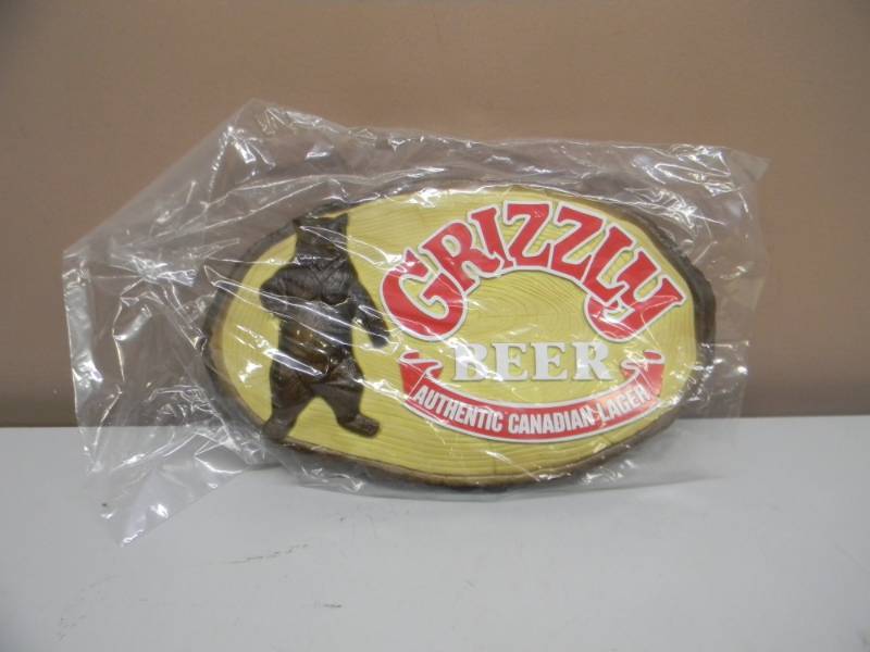 lot 38 image: NEW GRIZZLY BEER SIGN - APPROX 15 BY 9 - SEE PICTURES