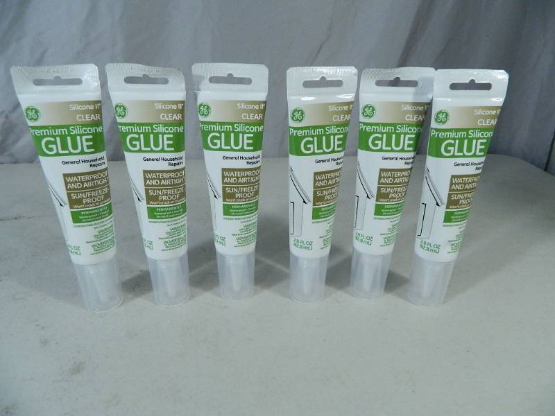 lot 67 image: 6 New Premium Silicone Glue