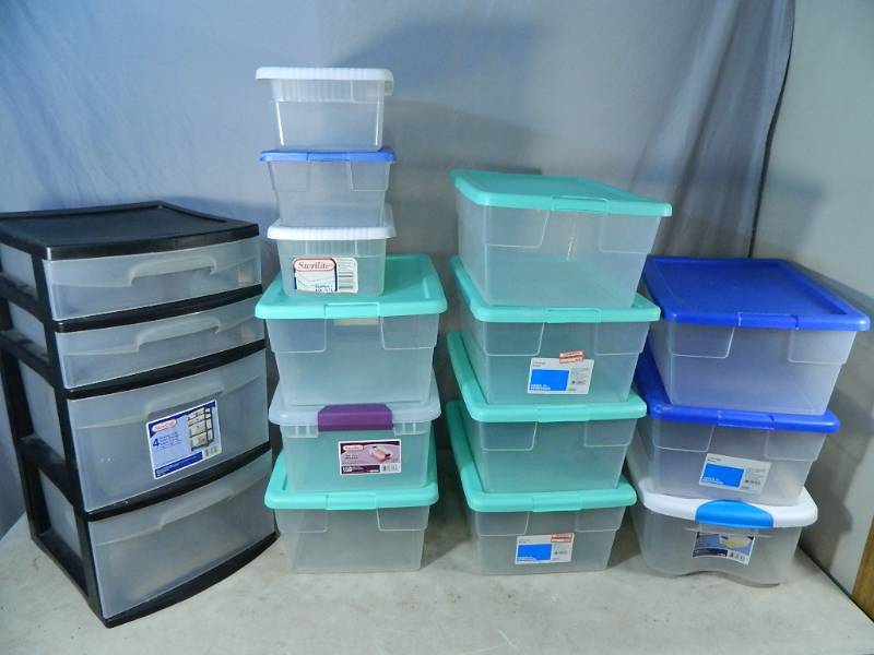 lot 119 image: Large Lot of Totes and Drawers