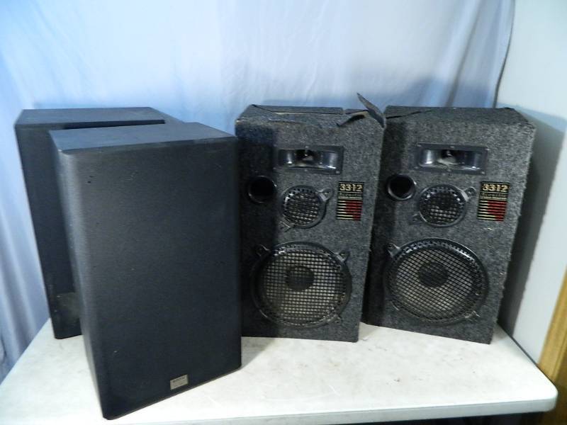 lot 125 image: 2 Pairs of Large Speakers