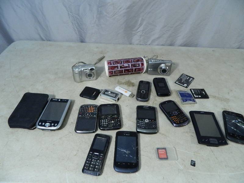 lot 132 image: Assorted Cellphones, Bluetooth Speaker, More