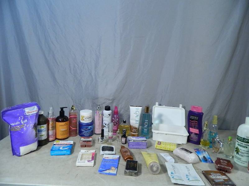 lot 149 image: Personal Products