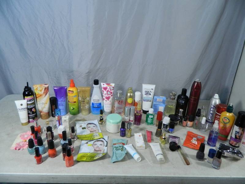 lot 153 image: Personal Products