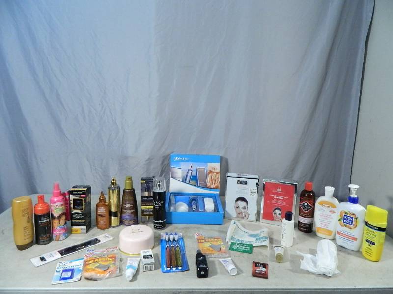 lot 154 image: Personal Products