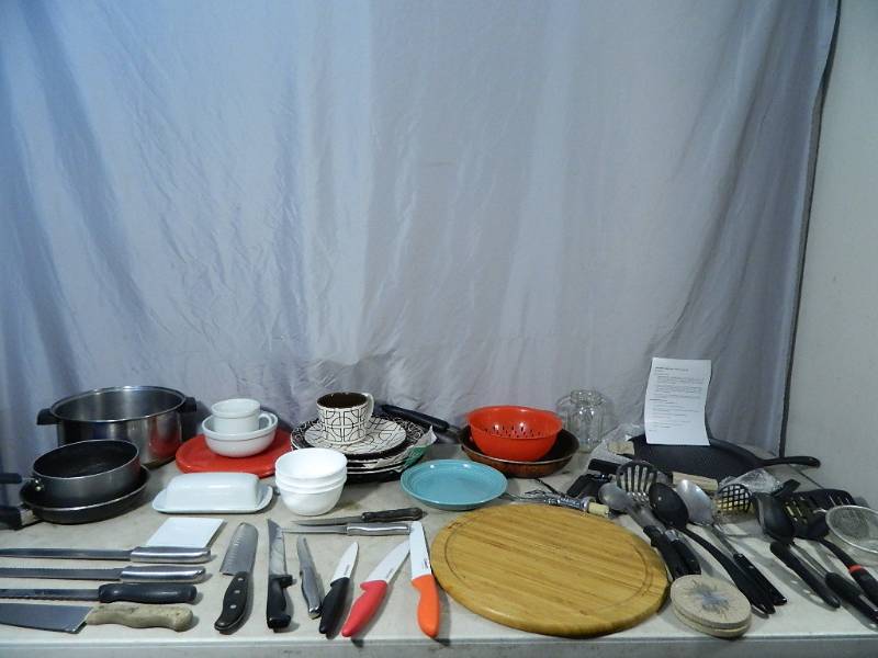 lot 165 image: New Cast Iron and Kitchen Items