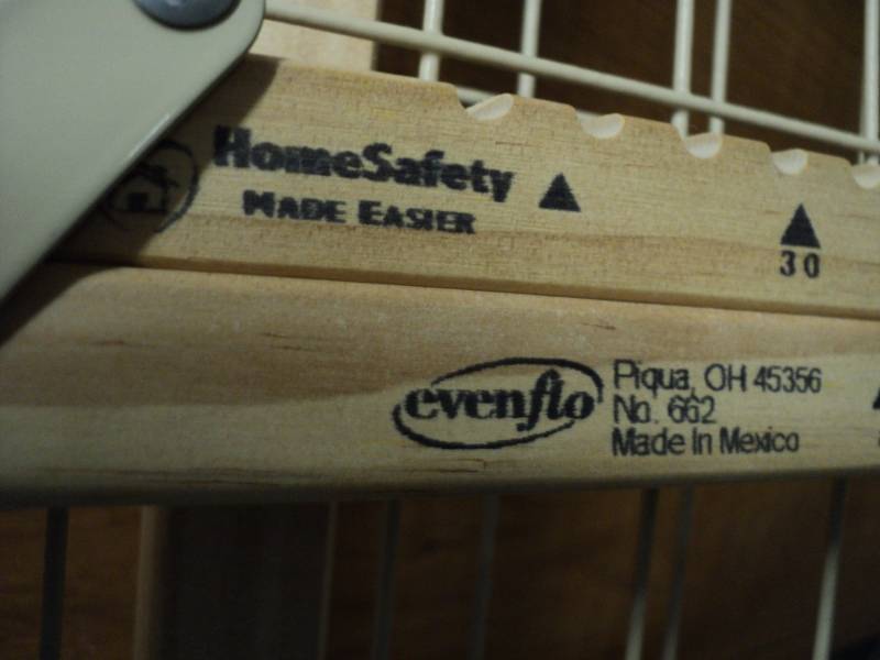 lot 144 image: Safety Gate...