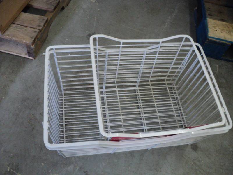 3 Wire baskets Closet Maid Selecti...