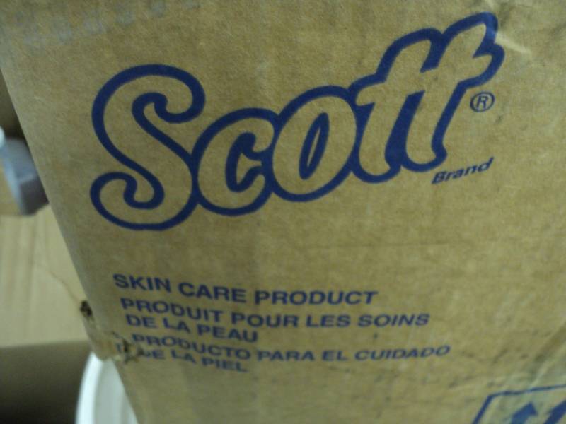 2 - 270oz of Scott Gentle Lotion Sk...