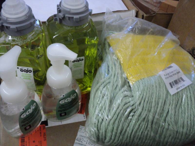 GOJO and xlarge Mop...