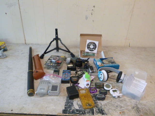 lot 35 image: Miscellaneous Electronics