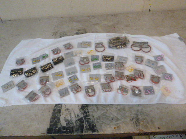 lot 38 image: Lot of Earrings