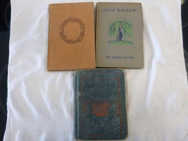 lot 42 image: 3 Vintage Books