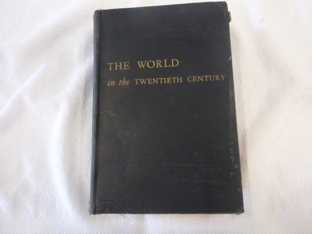 lot 43 image: The World in the Twentieth Century by Geoffrey Bruun