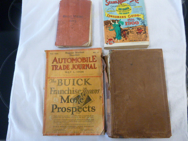 lot 48 image: Vintage Books