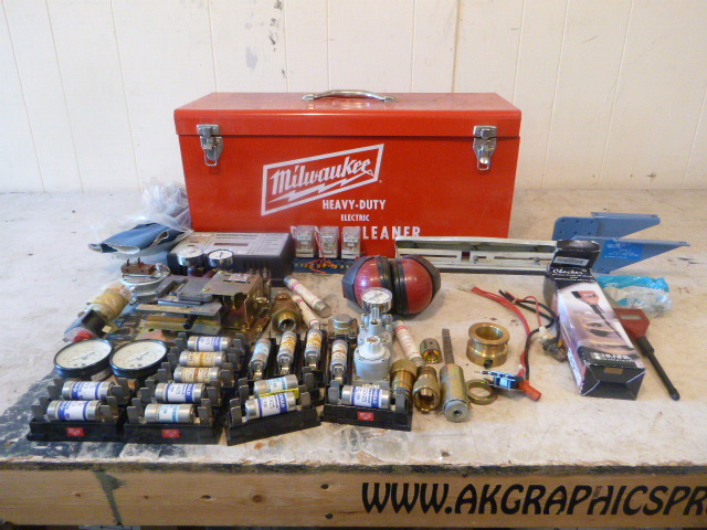 lot 55 image: Milwaukee Toolbox