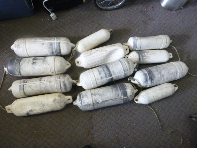 lot 56 image: Box of 12 Boat Bumpers