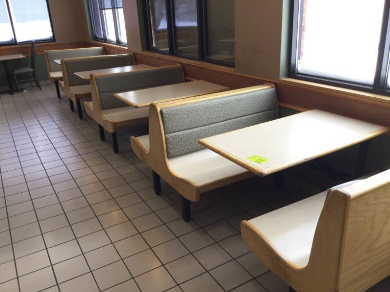 lot 24 image: Dining Booths