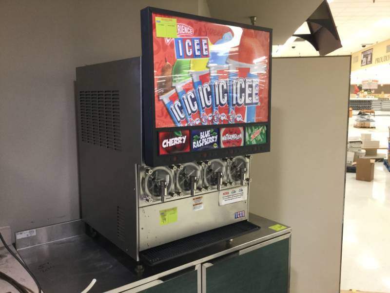 lot 49 image: ICEE Machine.