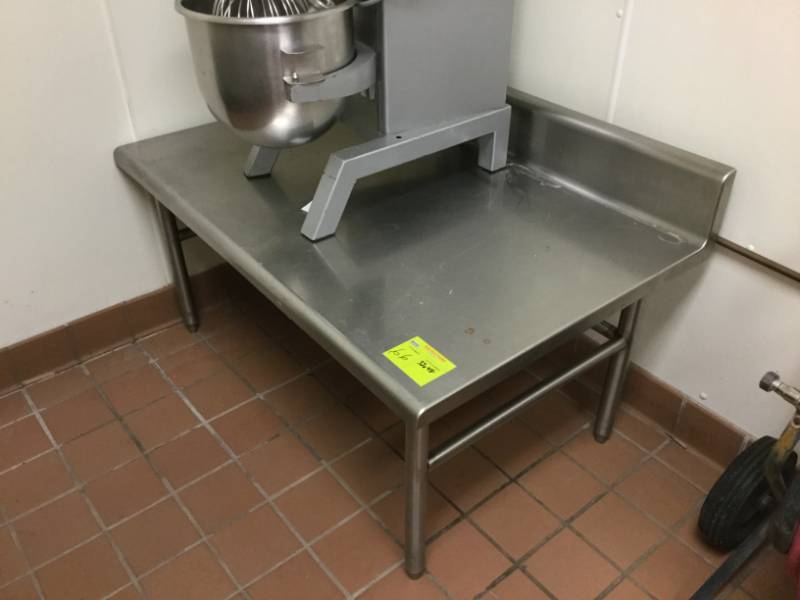 lot 66 image: Equipment Stand