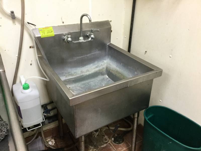 lot 74 image: Stainless Sink