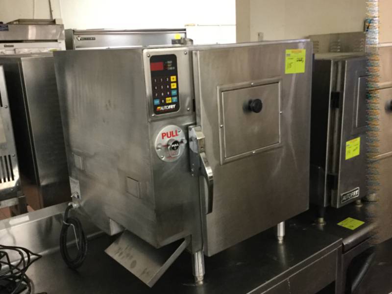 lot 115 image: Auto Fry FFG-10