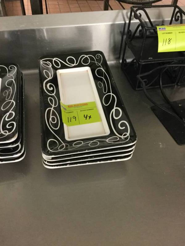 lot 119 image: Display Platters