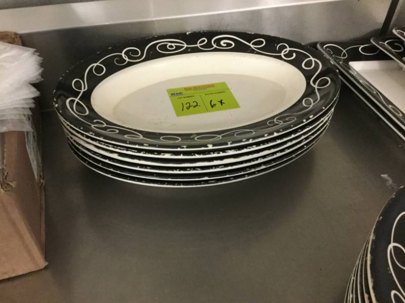 lot 122 image: Display Platters