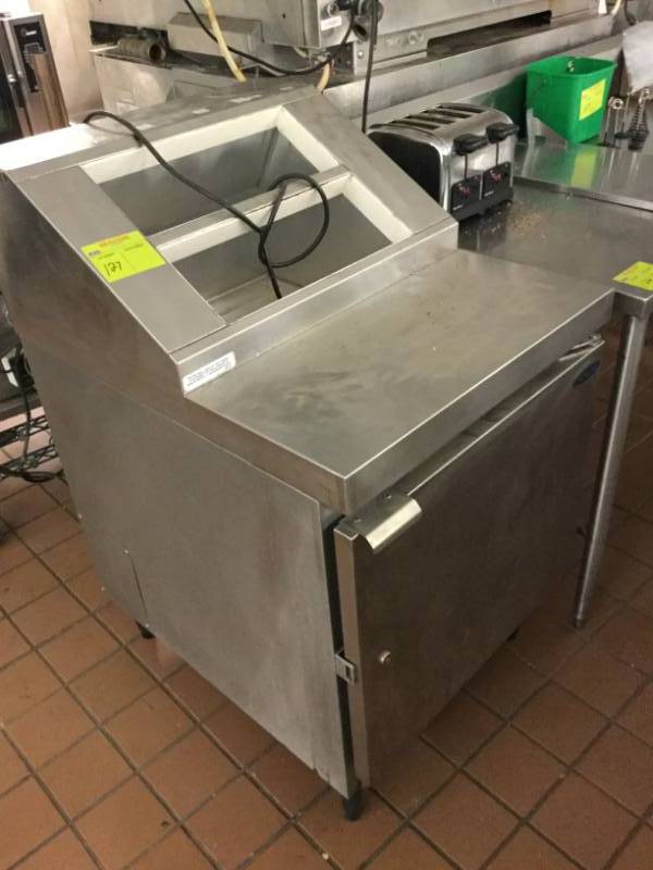 lot 127 image: Norlake ZF081SMS0-2 Refrigerated Sandwich Prep