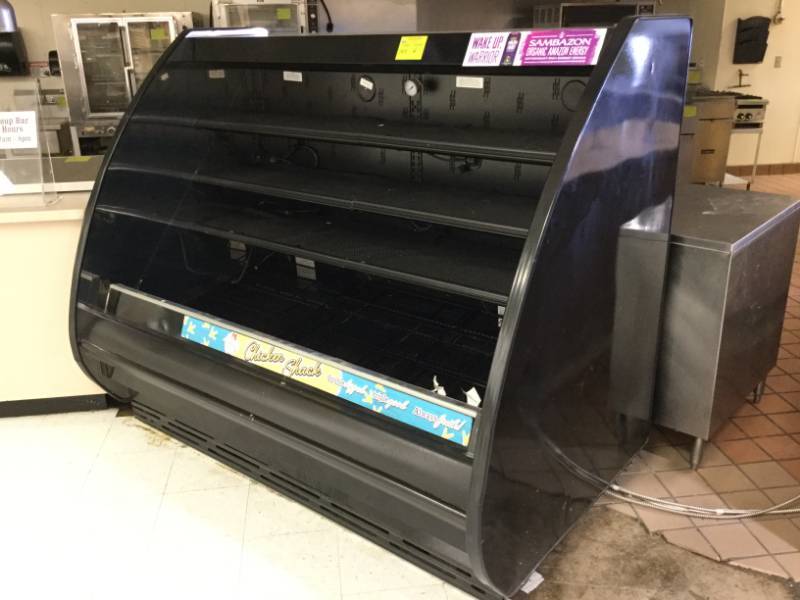 lot 147 image: 6 Hill Phoenix O4UM6 4 Deck Refrigerated Case