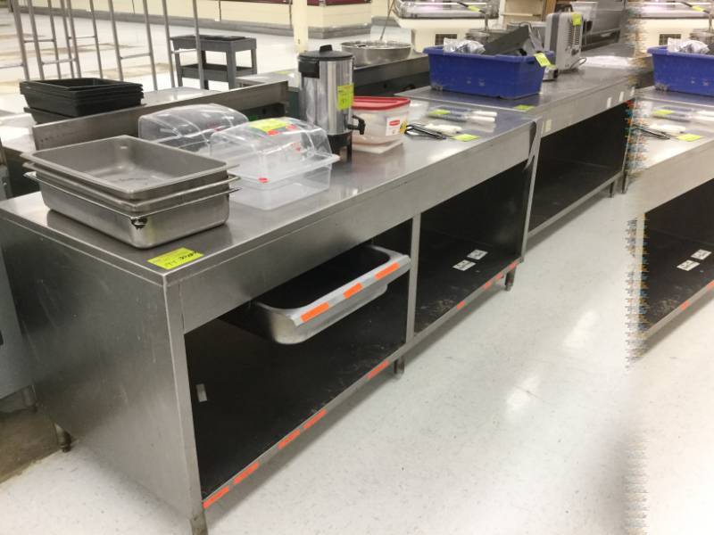 lot 194 image: Stainless table