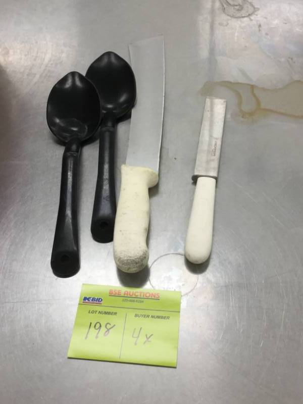 lot 198 image: Spoons and Knives