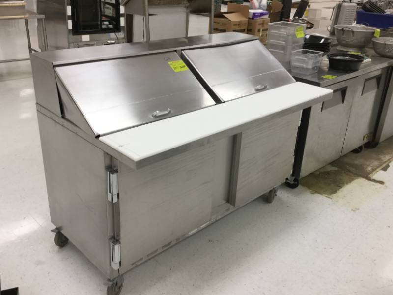 lot 209 image: Beverage Air SUR60-24M Mega Top Sandwich Prep Table