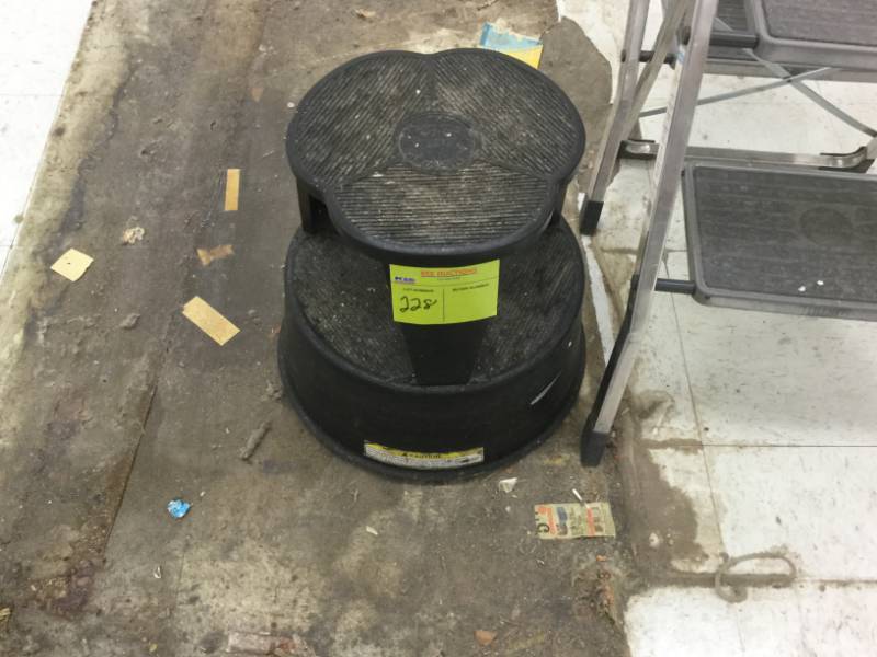 lot 228 image: Step Stool